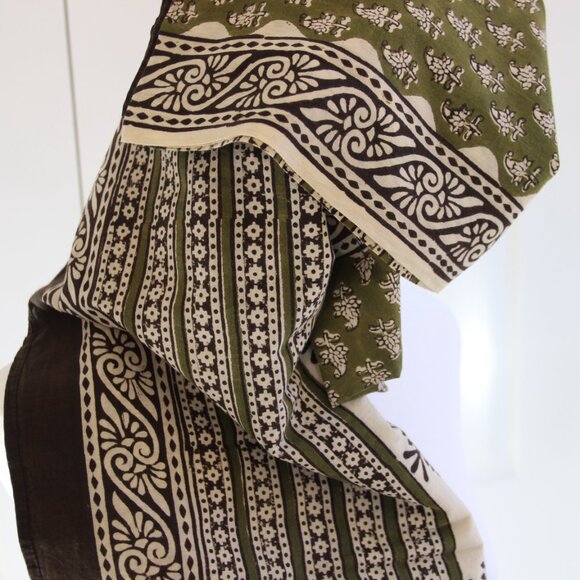 Green Block-print Dupatta - Picture 3 of 5